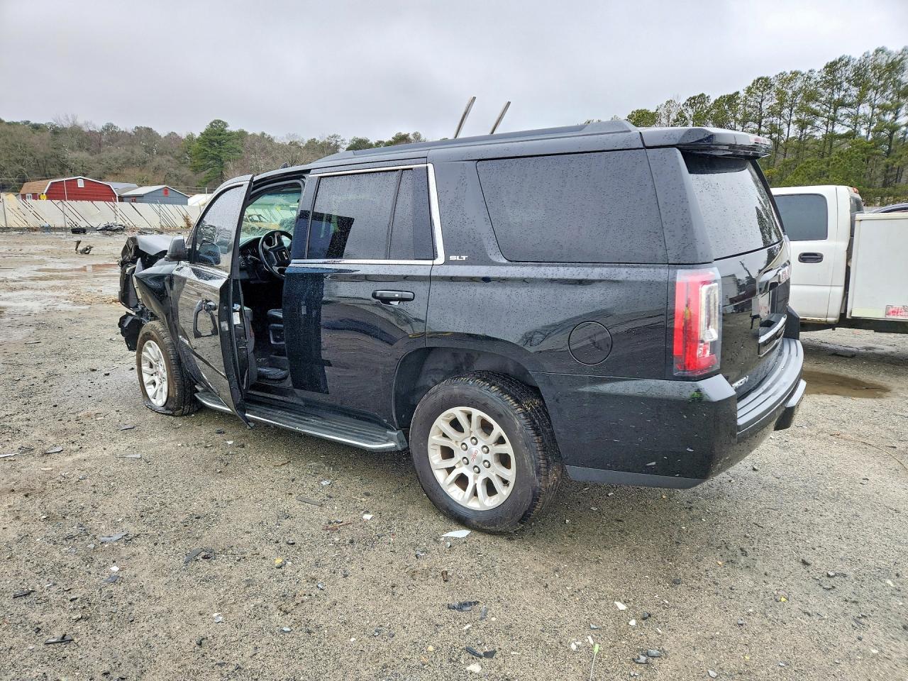 2016 GMC Yukon Slt - Image 2