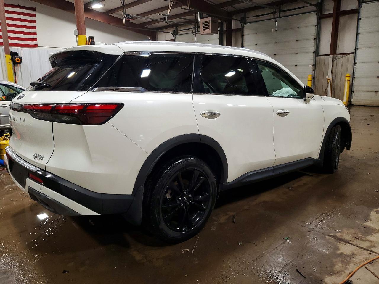 2022 Infiniti Qx60 Luxe - Image 3