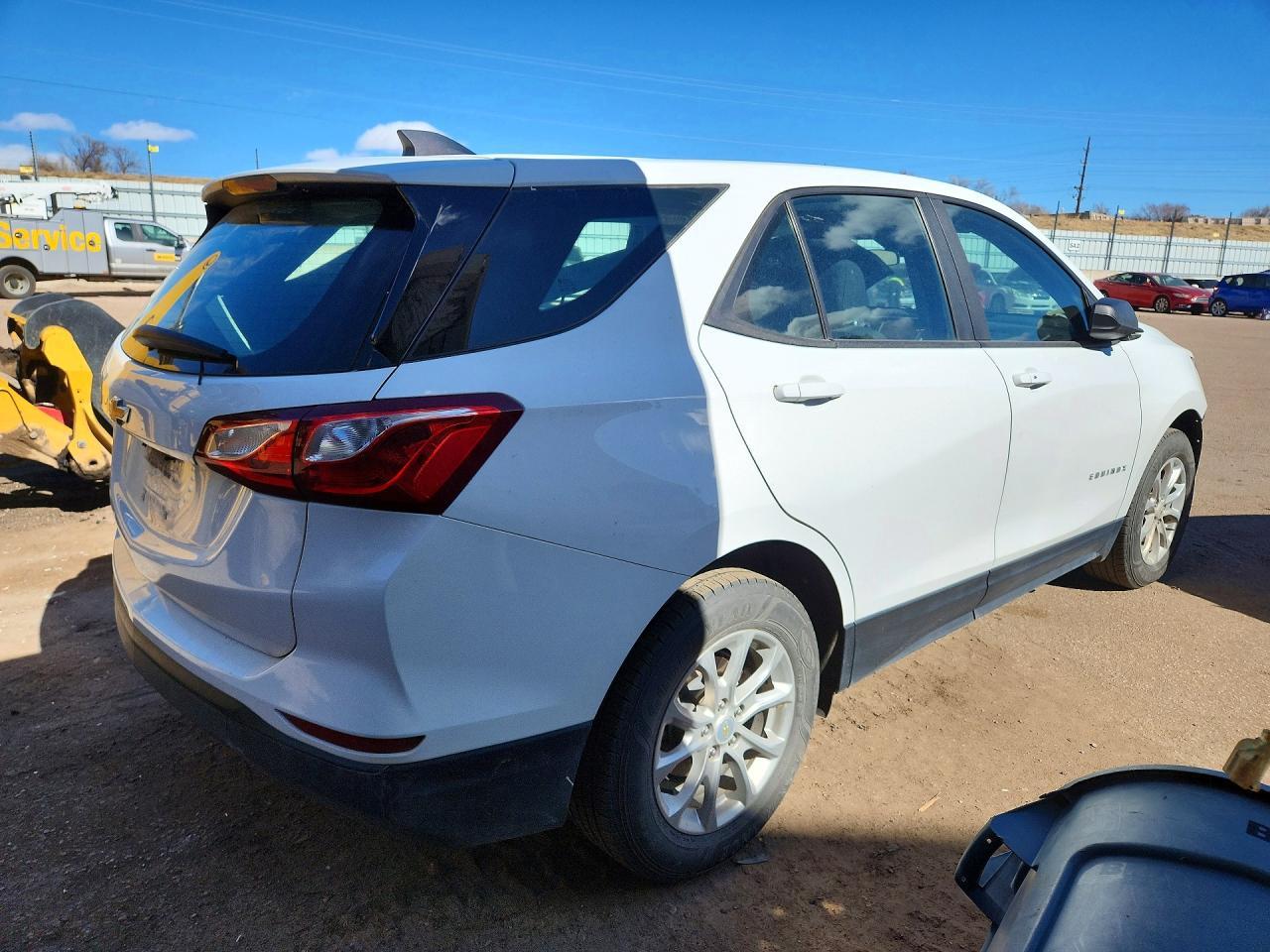 2021 Chevrolet Equinox Ls - Фото 3