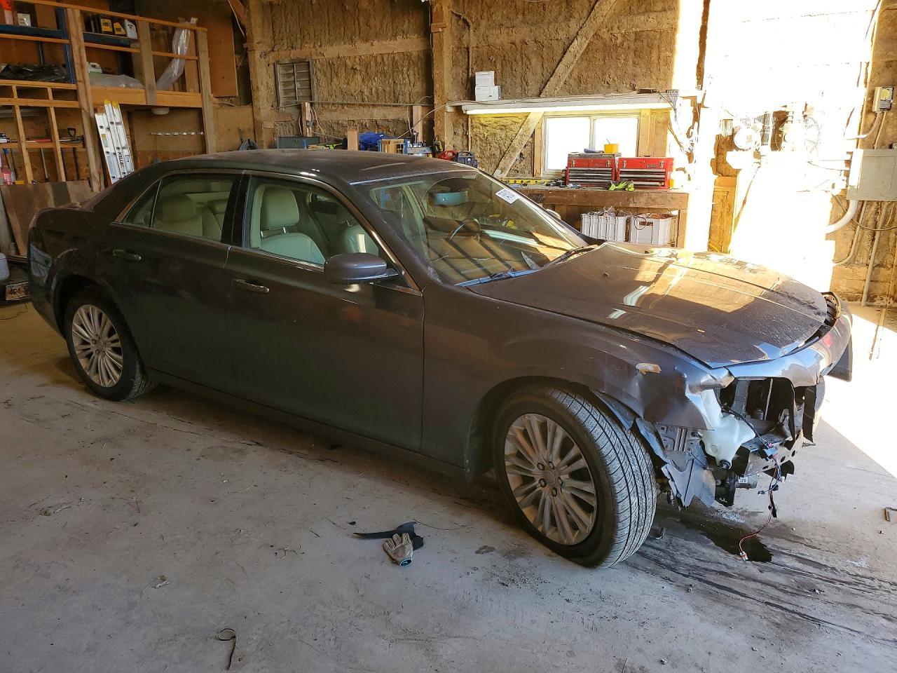 2013 Chrysler 300 - Фото 4