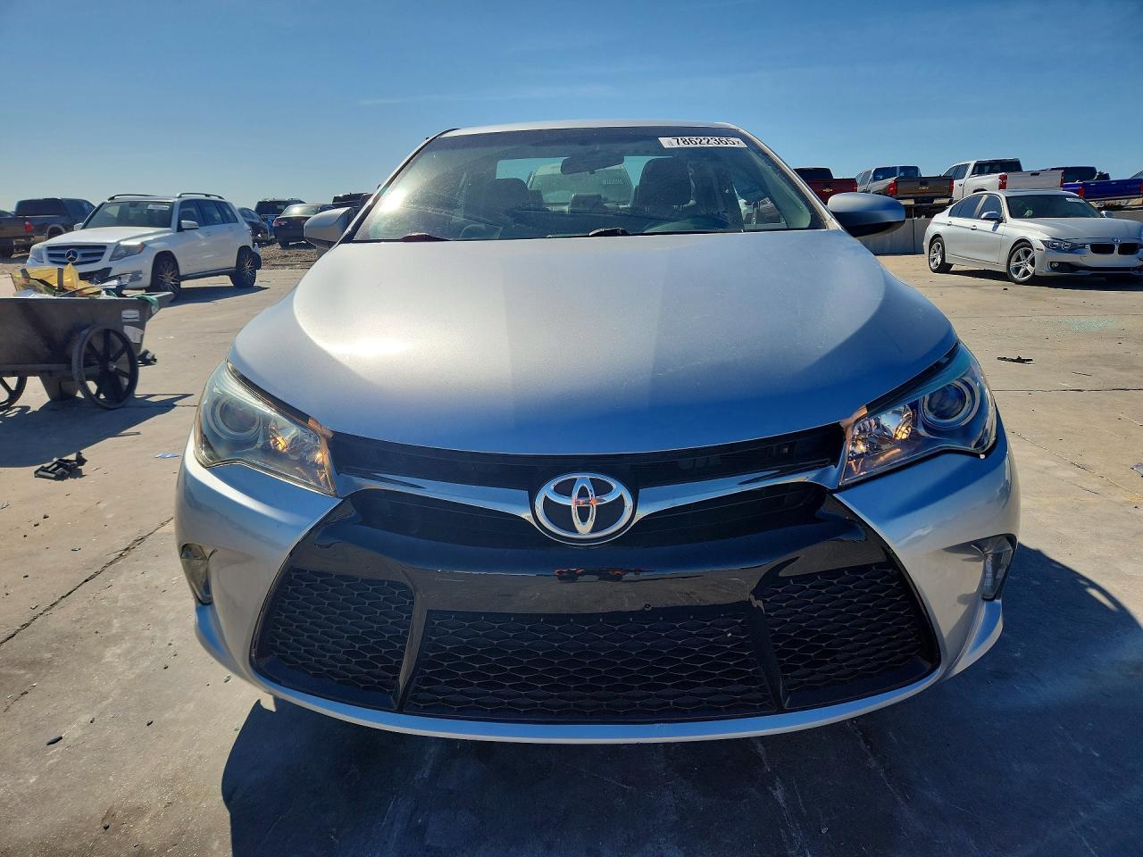 2016 Toyota Camry Se - Фото 5