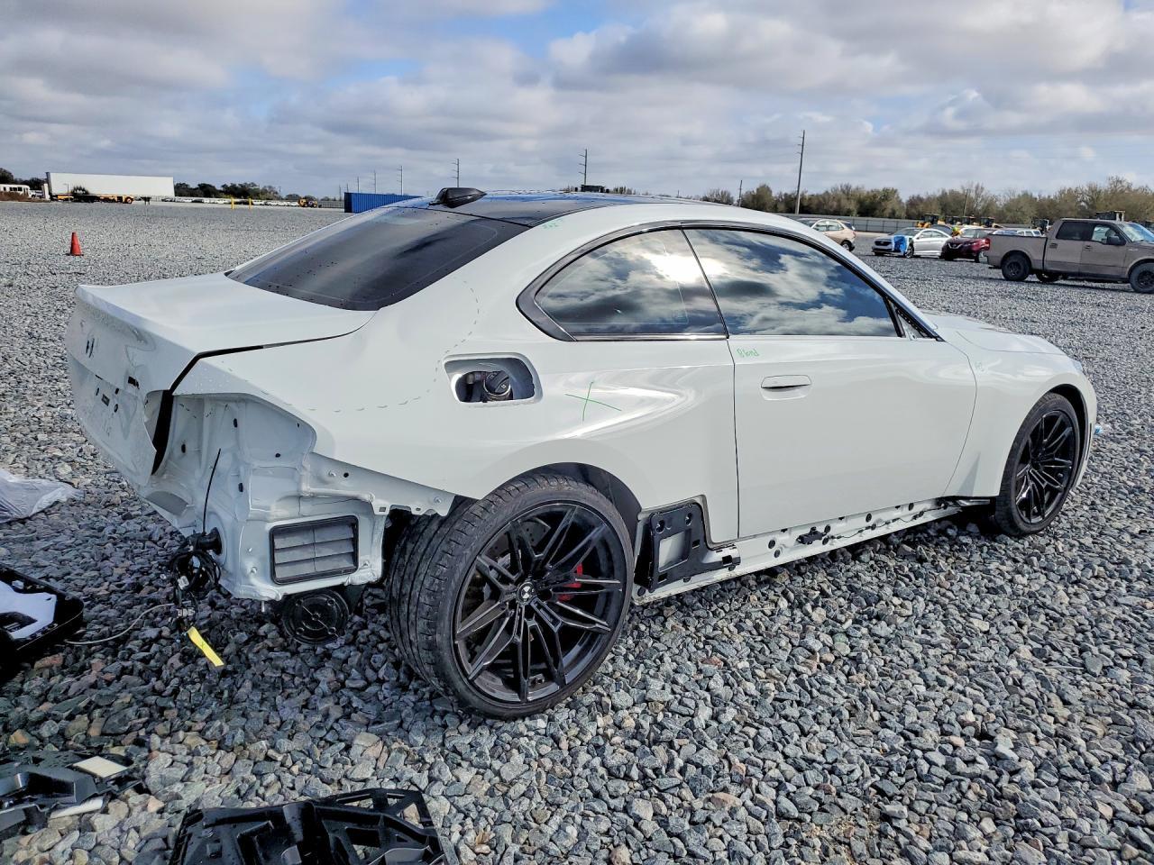 2026 BMW M2 - Фото 3