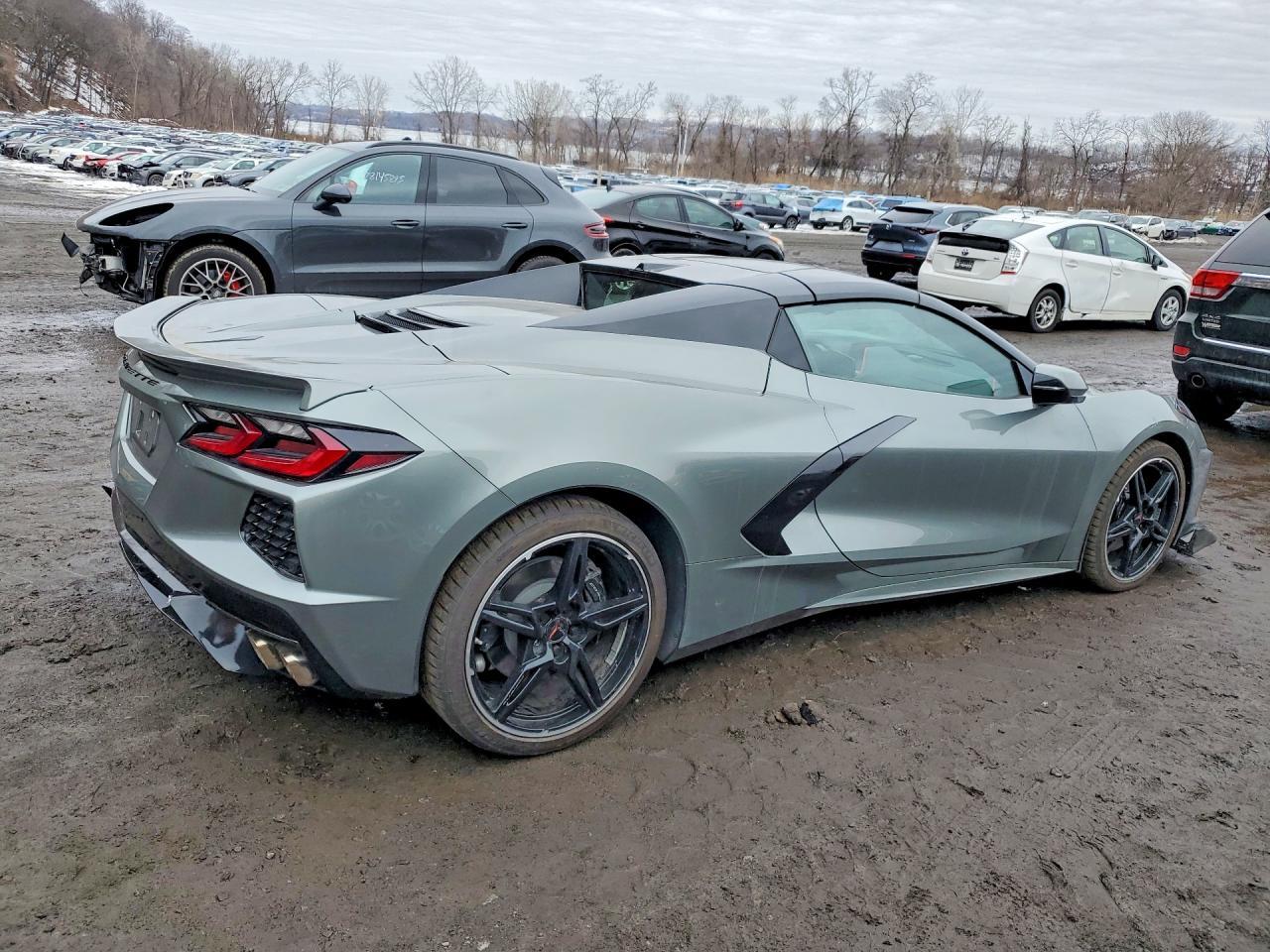 2023 Chevrolet Corvette Stingray 2Lt - Image 3