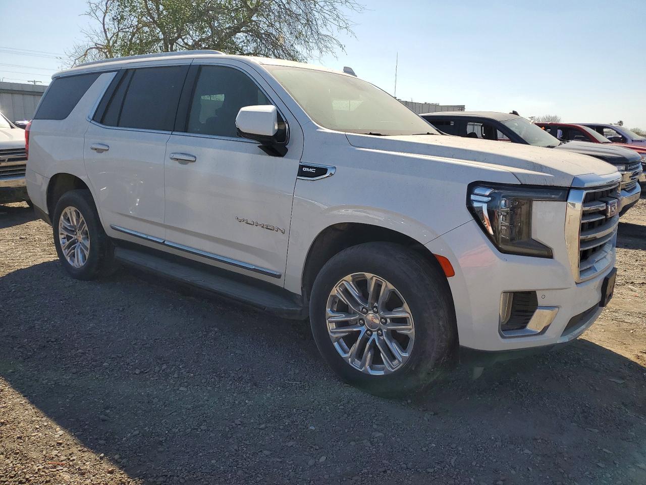 2021 GMC Yukon Slt - Image 4