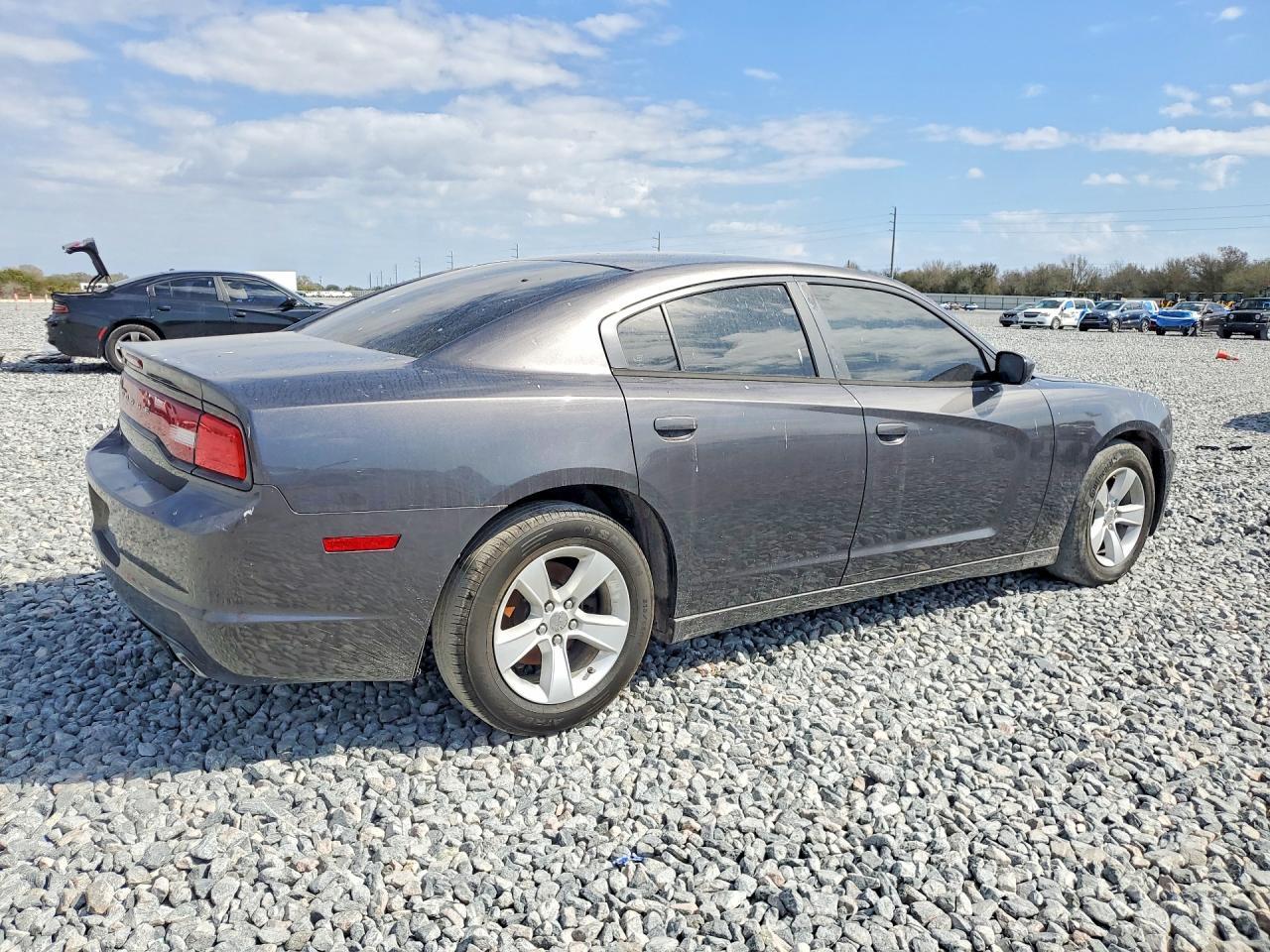 2014 Dodge Charger Se - Фото 3
