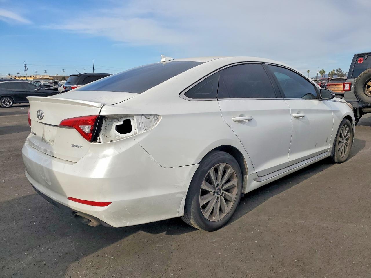 2017 Hyundai Sonata Sport - Фото 3