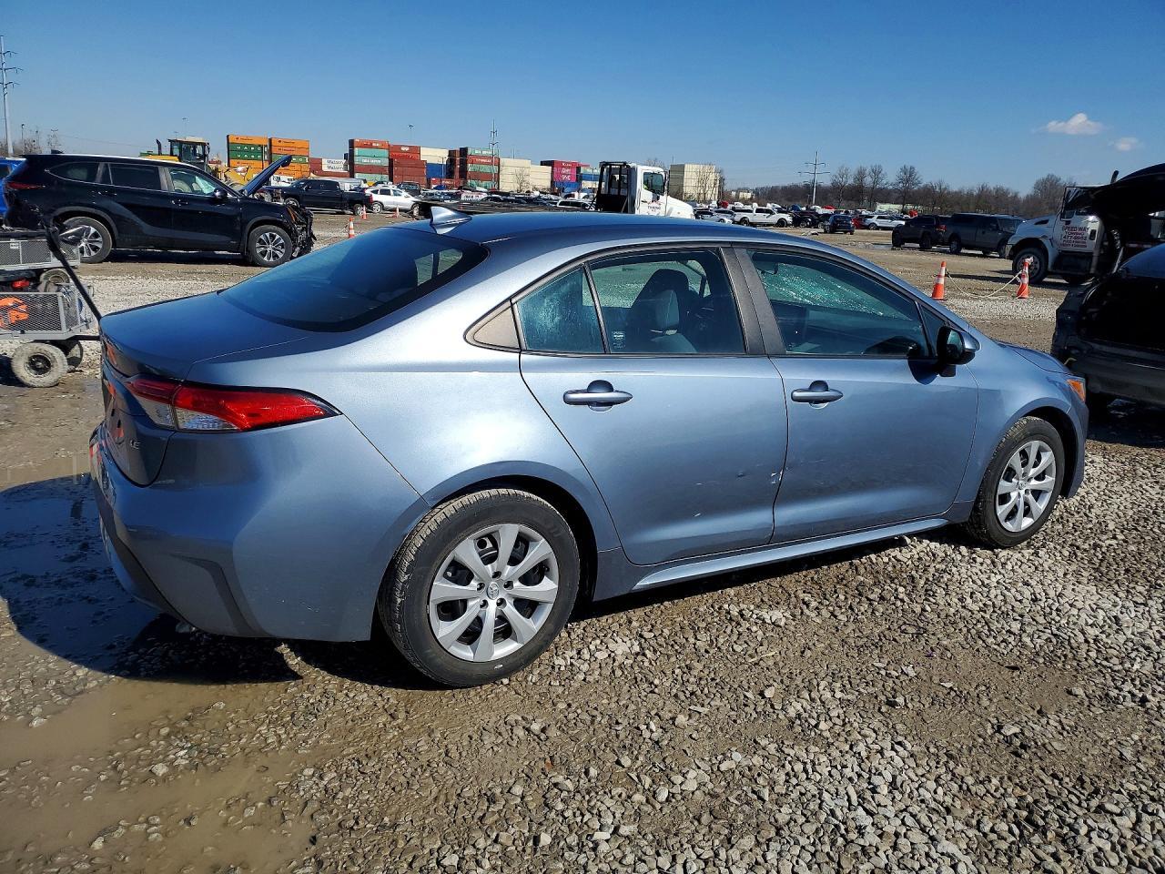 2022 Toyota Corolla Le - Фото 3