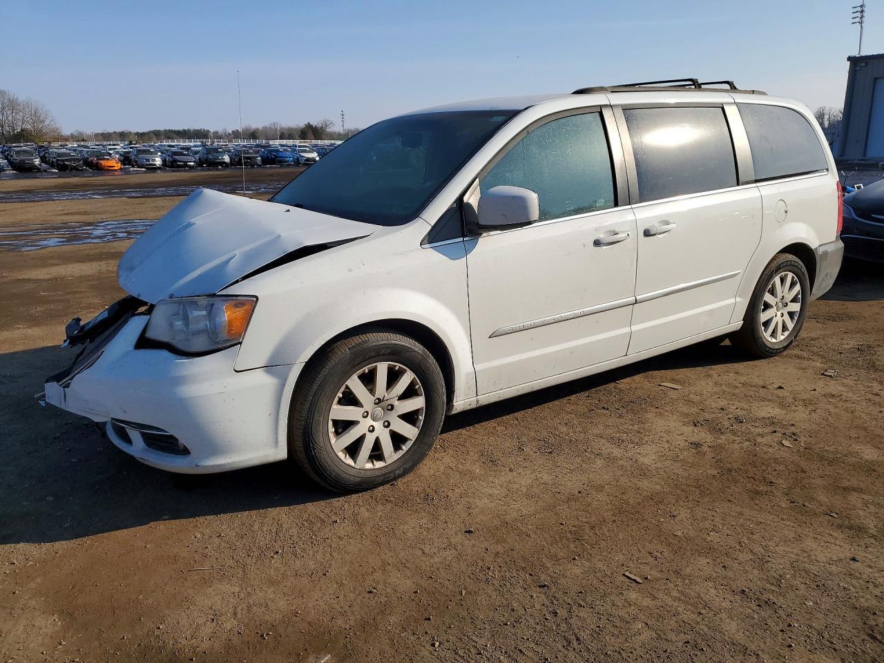 2016 Chrysler Town & Country Touring