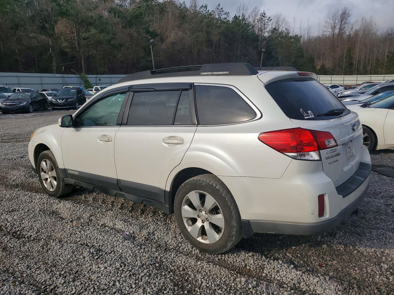 2011 Subaru Outback 2.5I Premium - Фото 2