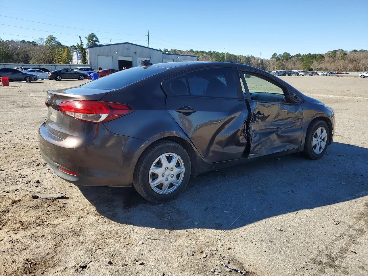 2017 Kia Forte Lx - Фото 3