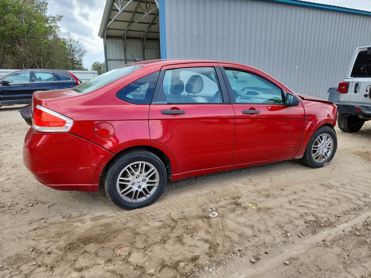 2010 Ford Focus Se - Фото 3