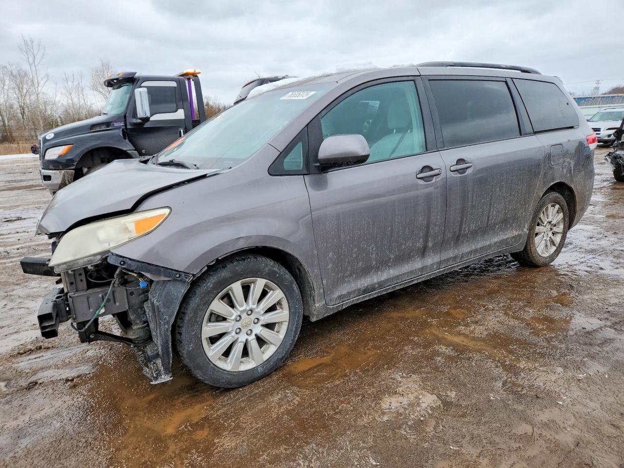2011 Toyota Sienna Le