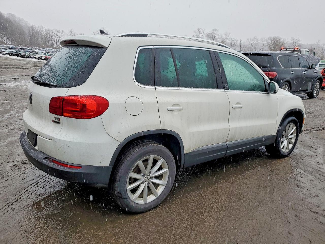 2017 Volkswagen Tiguan Wolfsburg Edi - Image 3