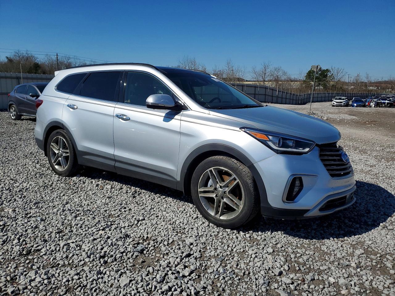 2017 Hyundai Santa Fe Se Ultimate - Image 4