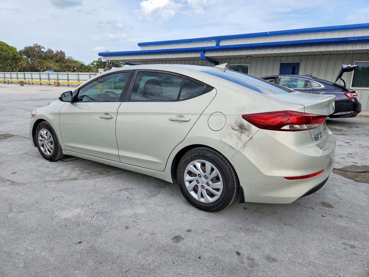 2017 Hyundai Elantra Se - Фото 2