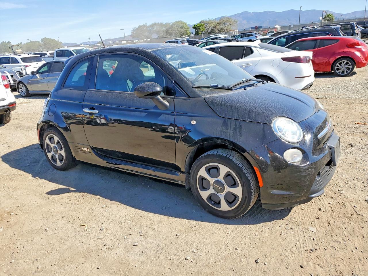 2015 Fiat 500 Electric - Image 4