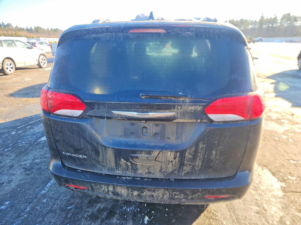 2021 Chrysler Voyager Lxi - Фото 6