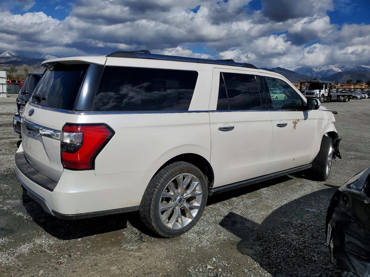 2018 Ford Expedition Max Limited - Image 3