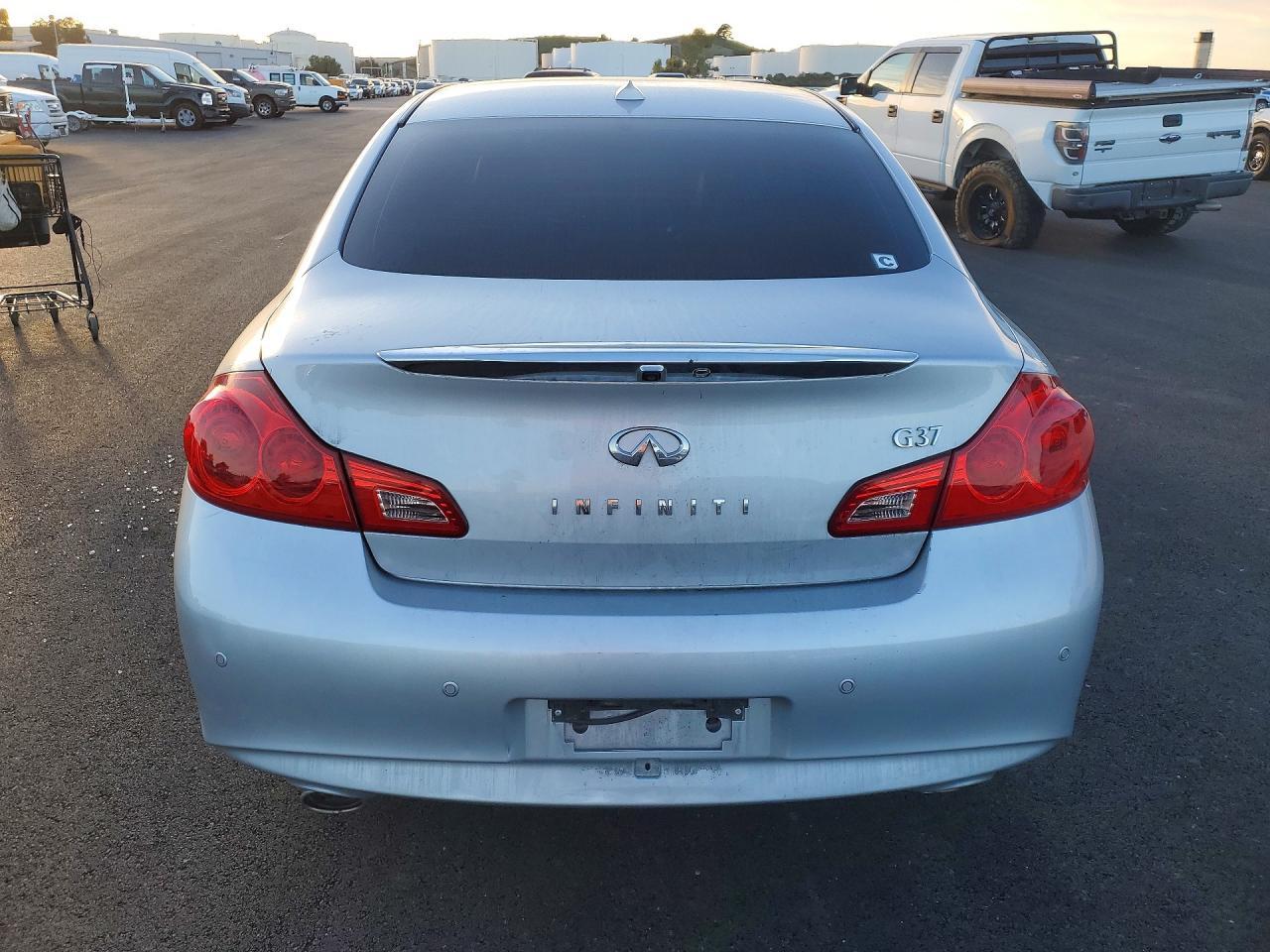 2013 Infiniti G37 Base - Фото 6