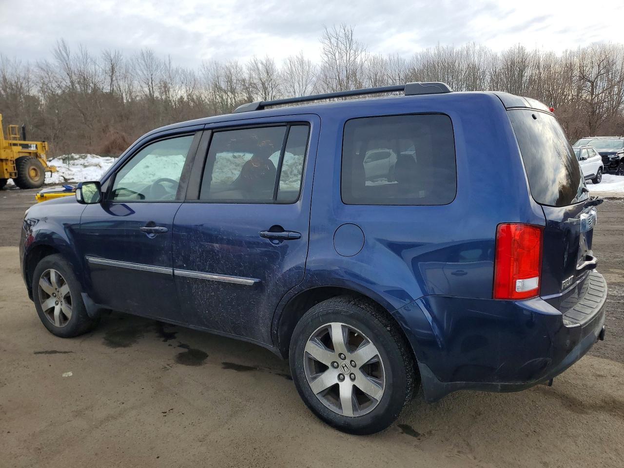2013 Honda Pilot Touring - Image 2