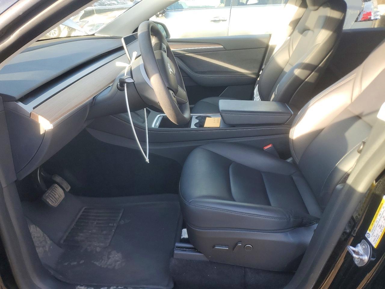 2024 Tesla Model Y - Фото 7