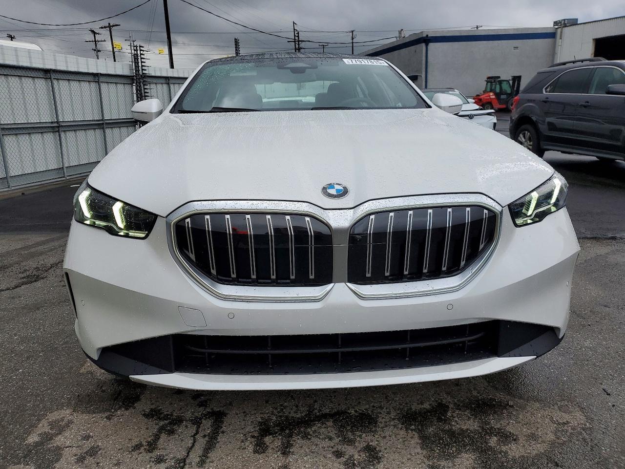 2026 BMW 530 I - Фото 5