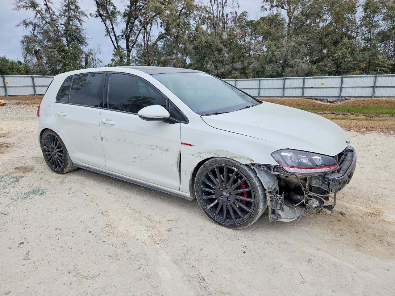 2015 Volkswagen Gti - Фото 4