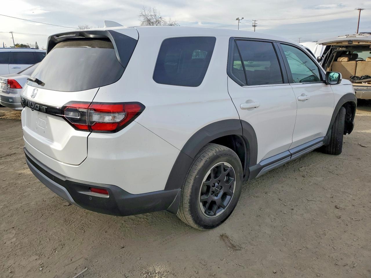 2025 Honda Pilot Exl - Image 3