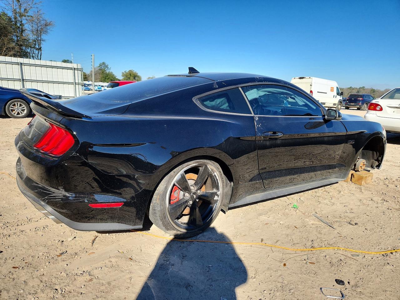 2023 Ford Mustang Gt - Фото 3