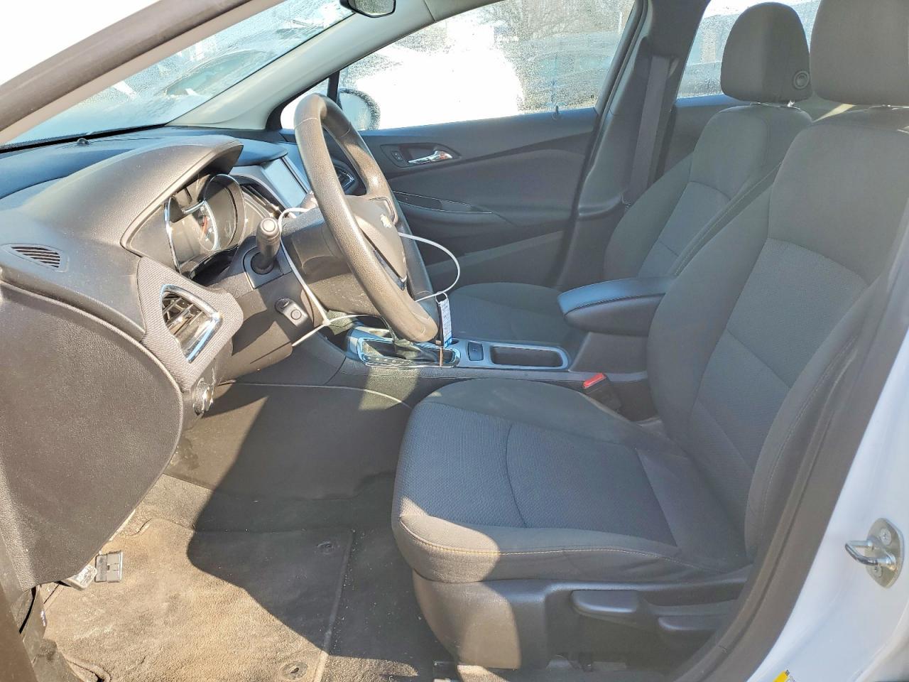 2018 Chevrolet Cruze Ls - Фото 7