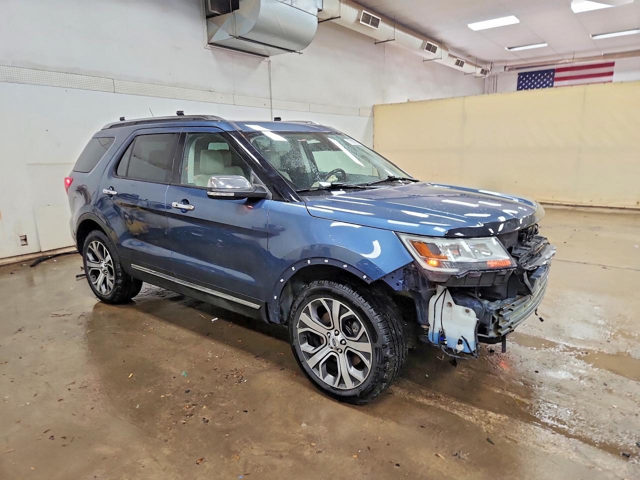 2019 Ford Explorer Limited - Image 4
