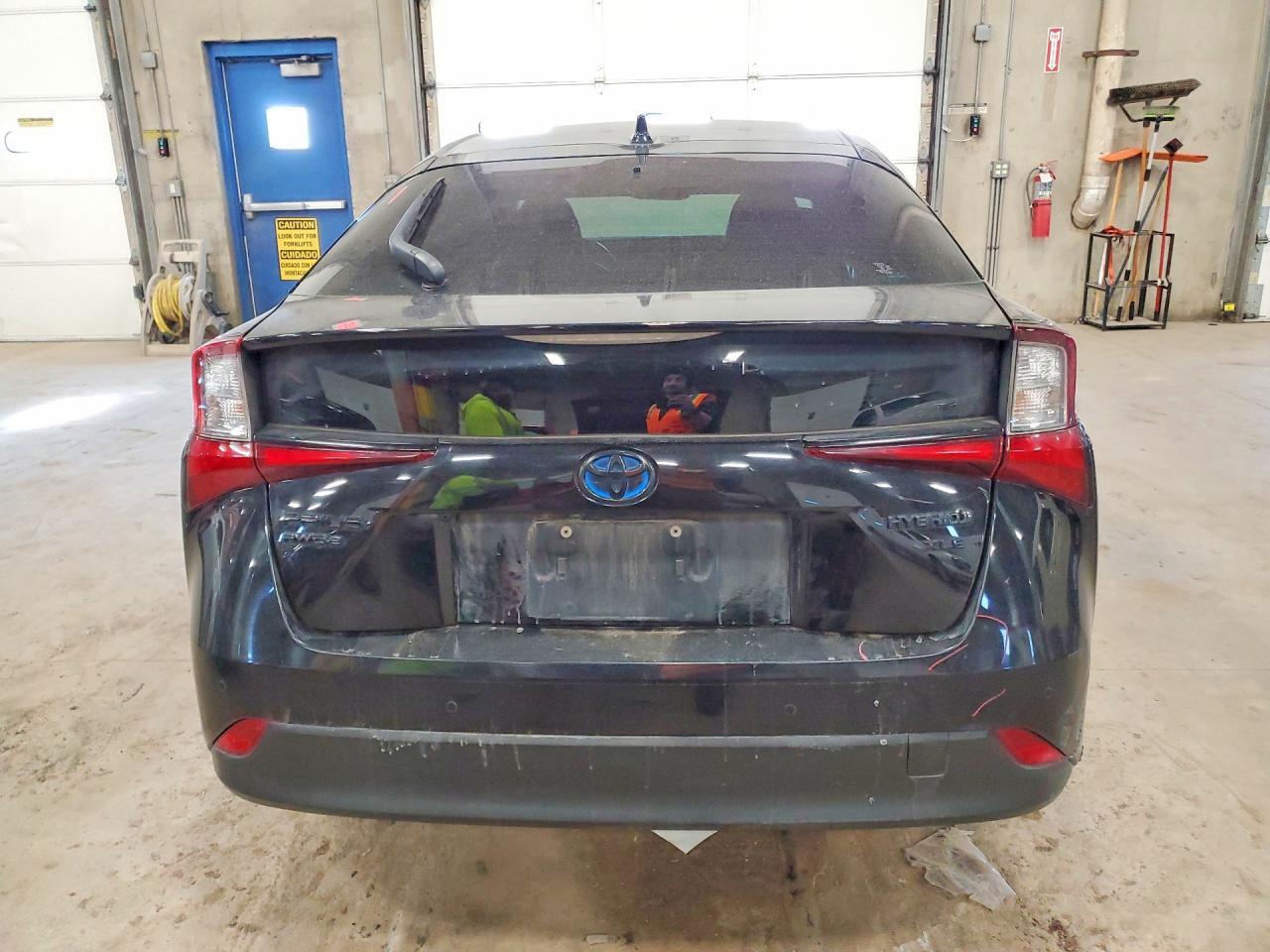 2022 Toyota Prius Le - Фото 6