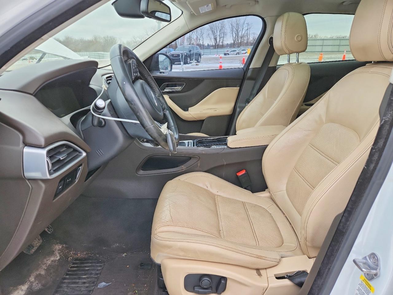 2017 Jaguar F-Pace Prestige - Image 7