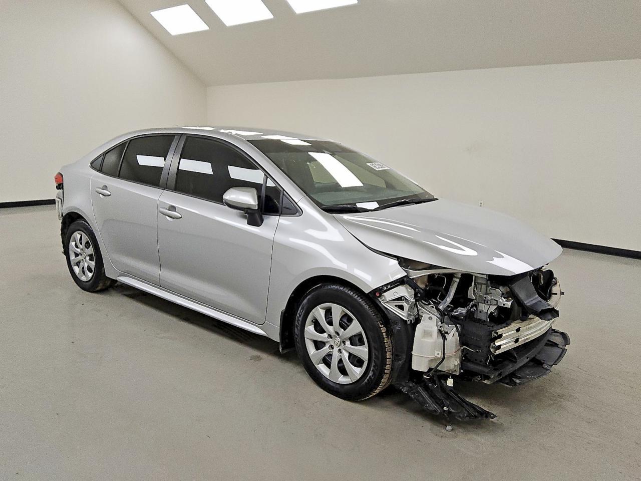 2022 Toyota Corolla Le - Image 4