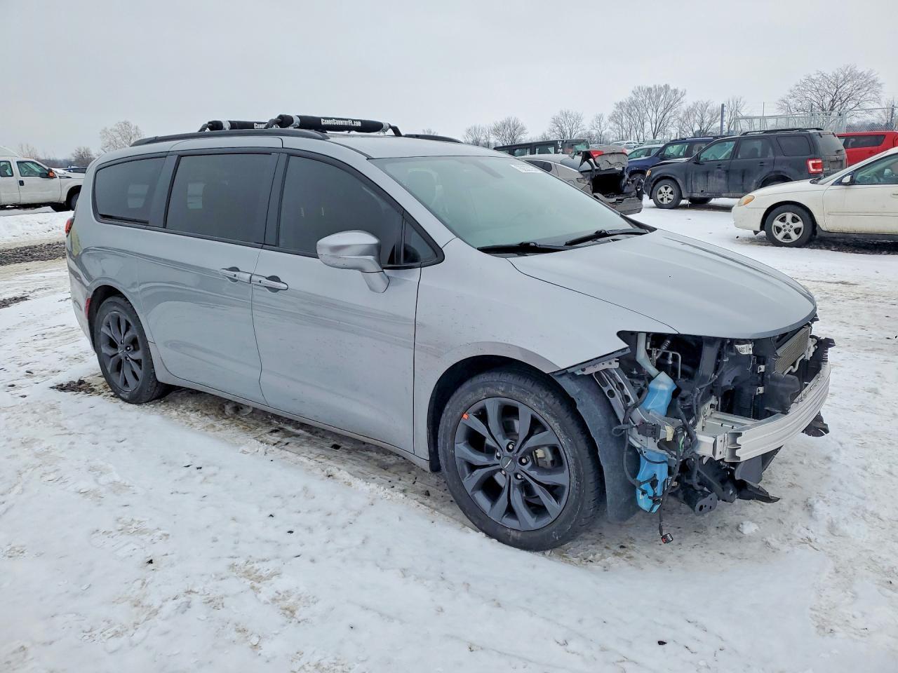 2020 Chrysler Pacifica Touring L Plus - Фото 4