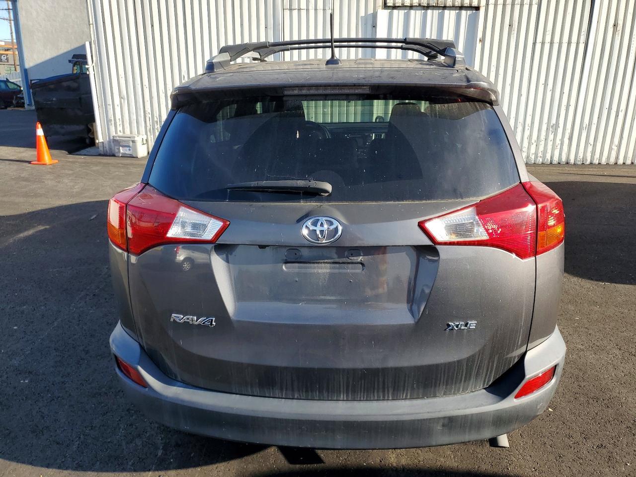 2015 Toyota Rav4 Xle - Image 6