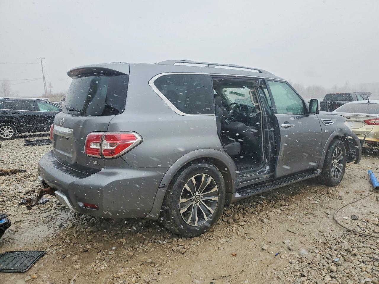 2018 Nissan Armada Sl - Image 3