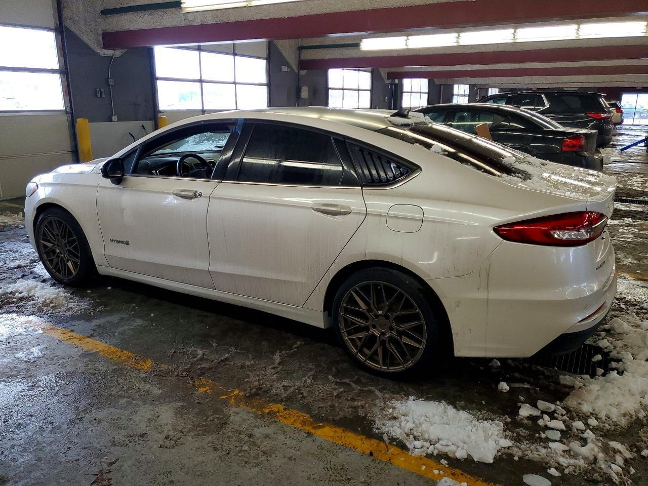 2019 Ford Fusion Se - Image 2