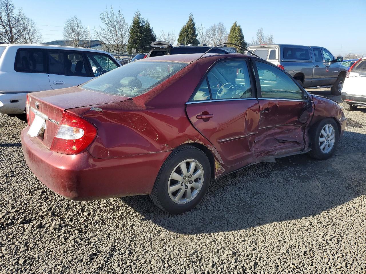 2002 Toyota Camry Le - Фото 3