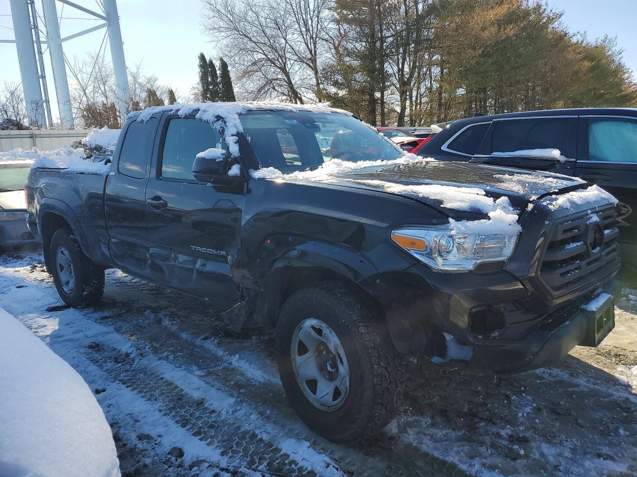 2018 Toyota Tacoma Access Cab - Image 4