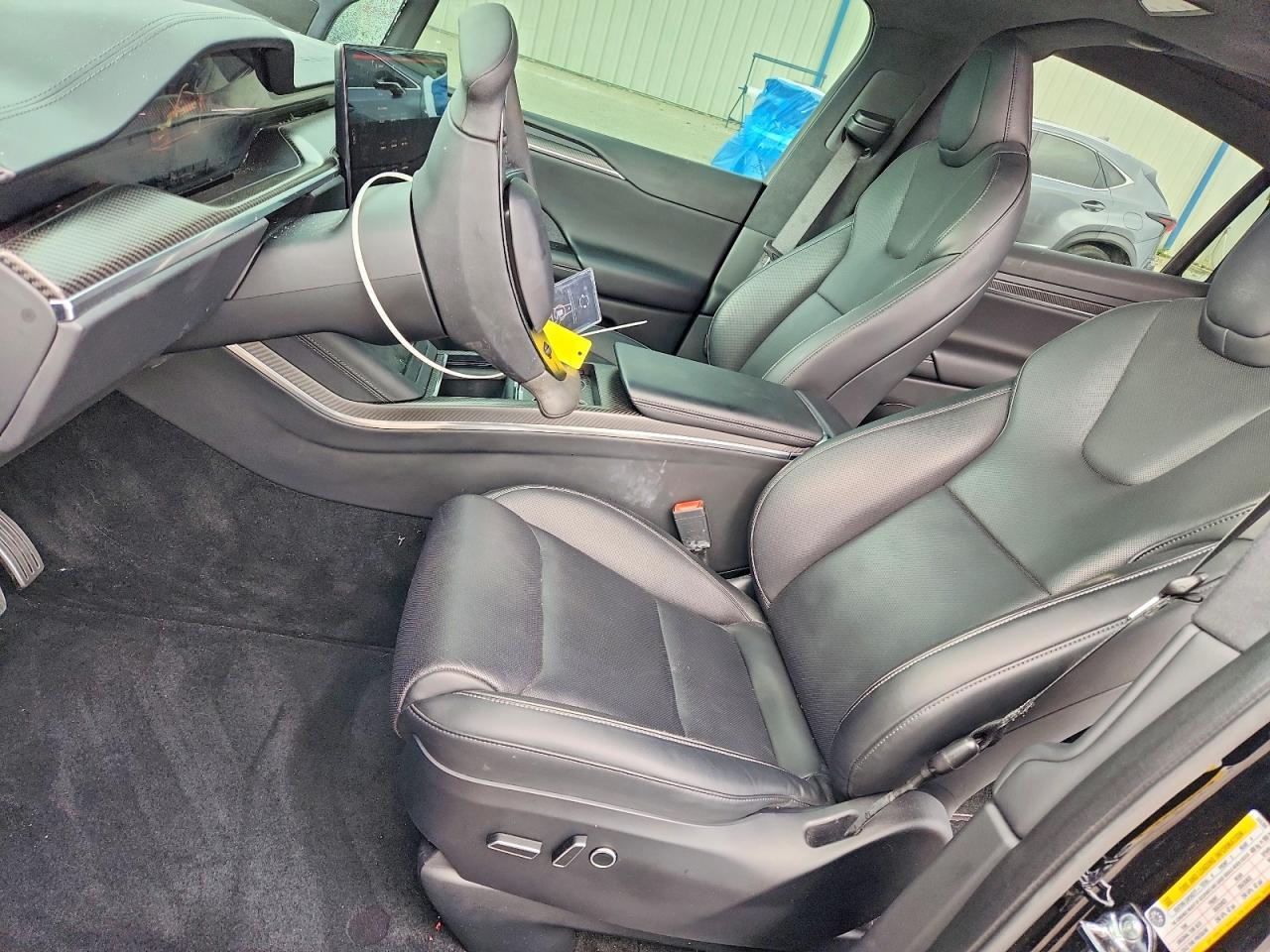 2022 Tesla Model X - Фото 7