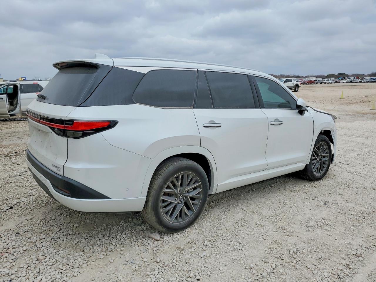 2024 Lexus Tx 350 Base - Image 3