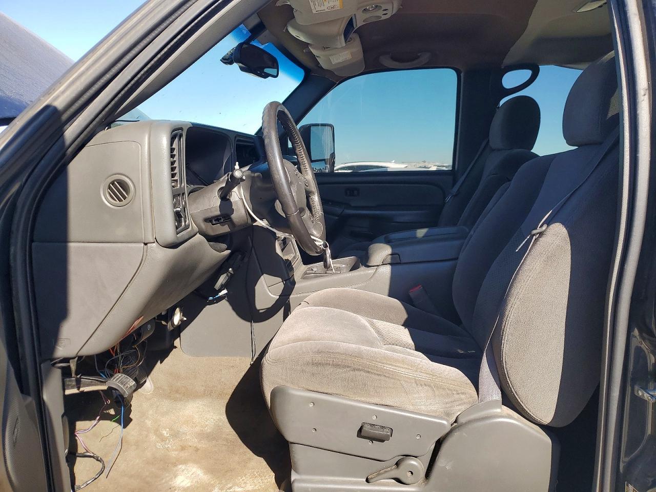 2005 Chevrolet Silverado C2500 Heavy Duty - Фото 7