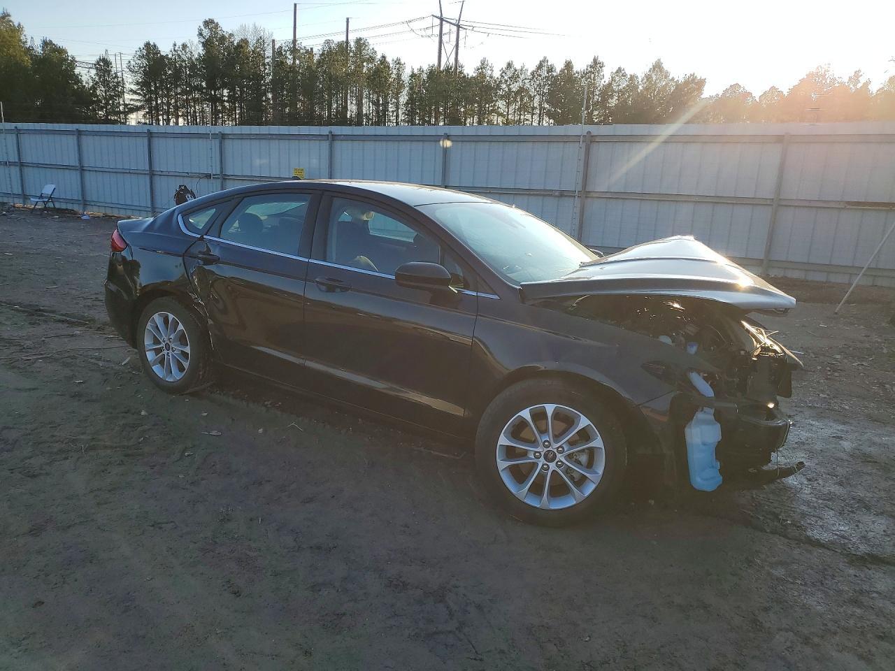 2020 Ford Fusion Se - Image 4