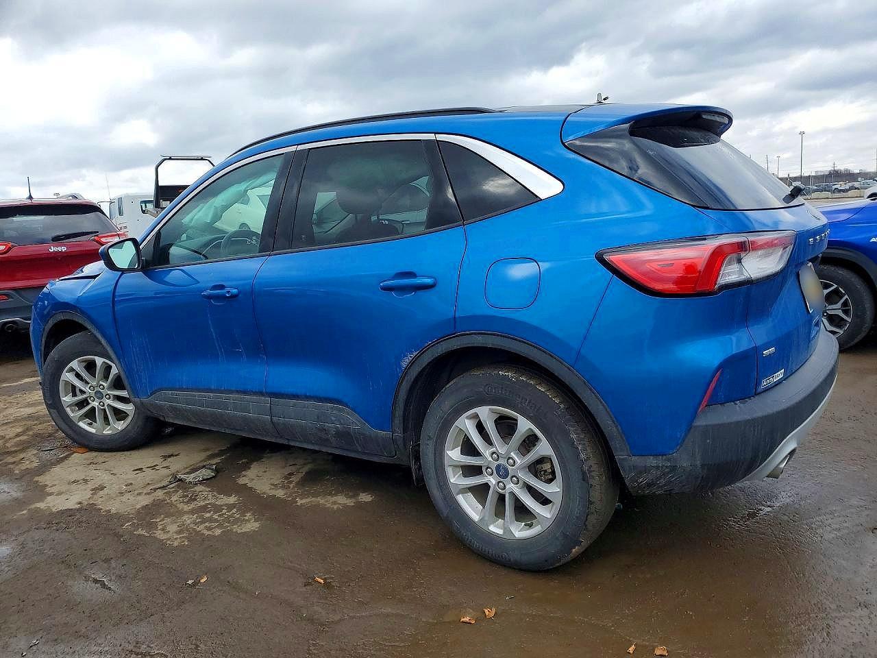 2020 Ford Escape Se - Фото 2