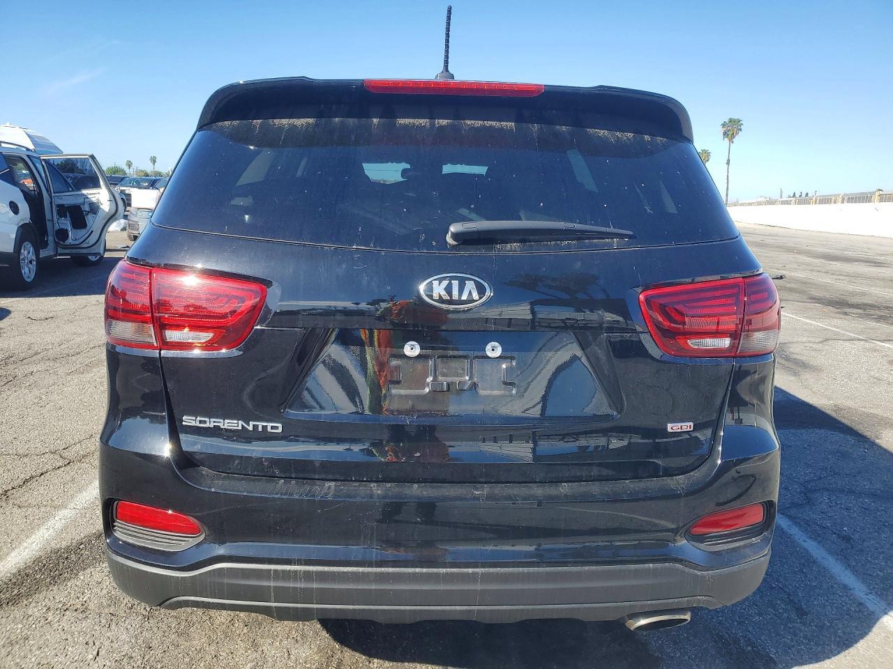 2019 Kia Sorento L - Image 6