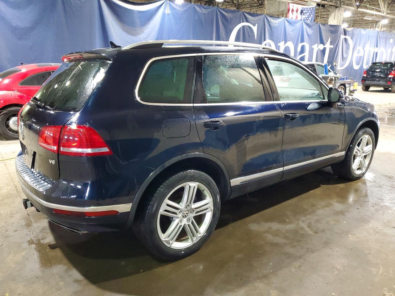 2015 Volkswagen Touareg V6 - Фото 3