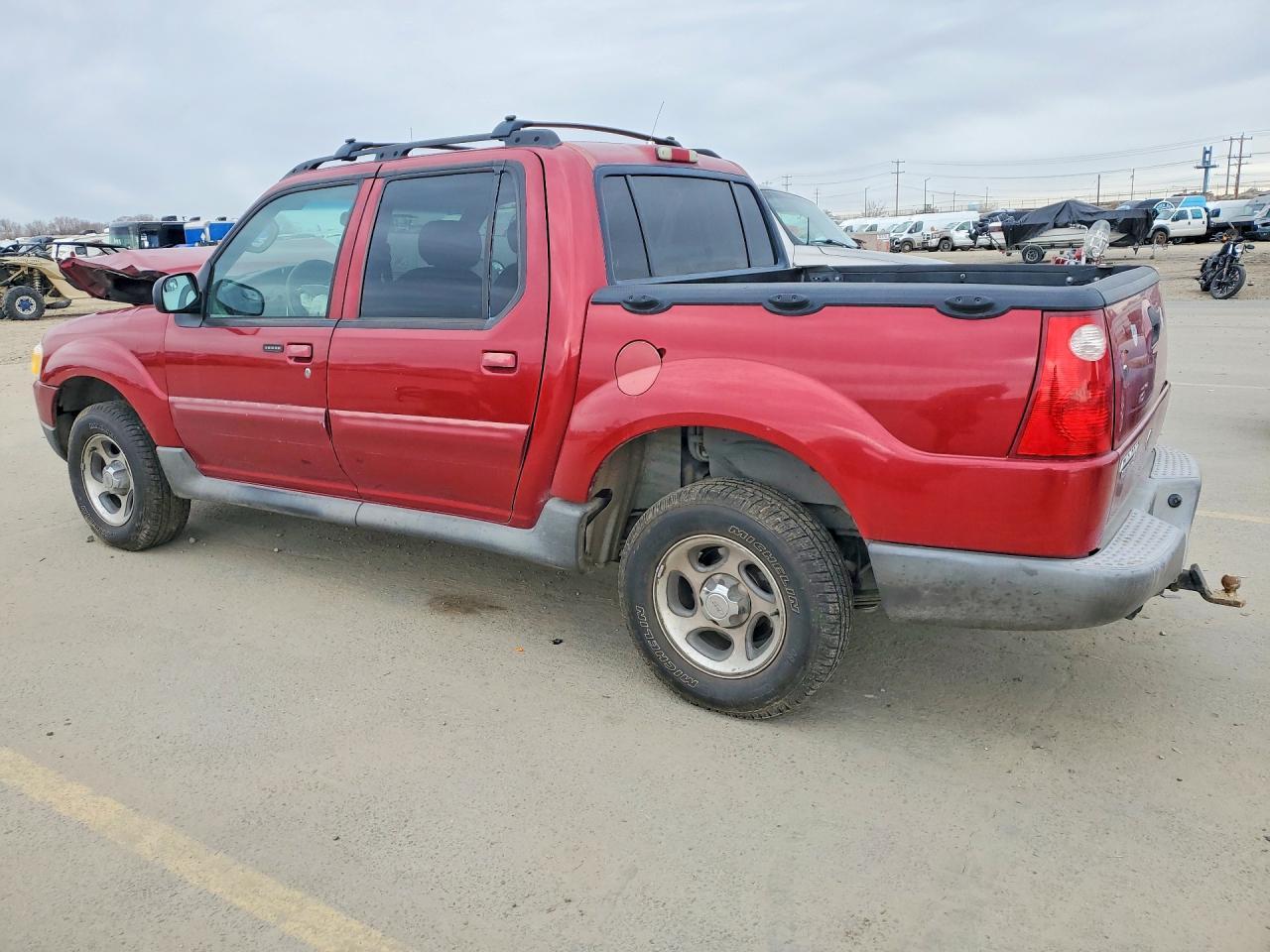 2005 Ford Explorer Sport Trac - Image 2