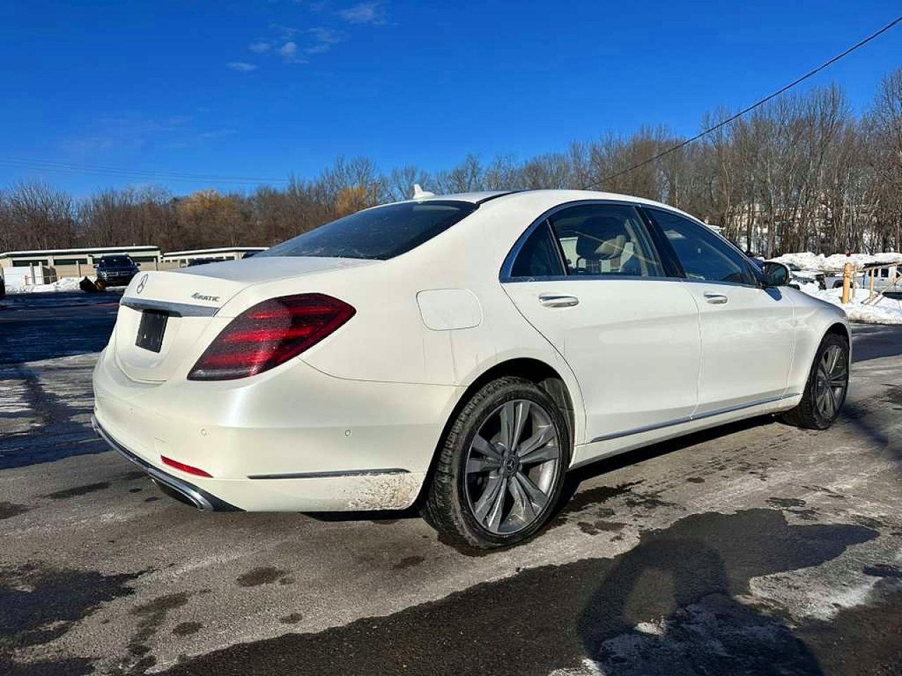 2019 Mercedes-Benz S 560 4Matic - Image 3