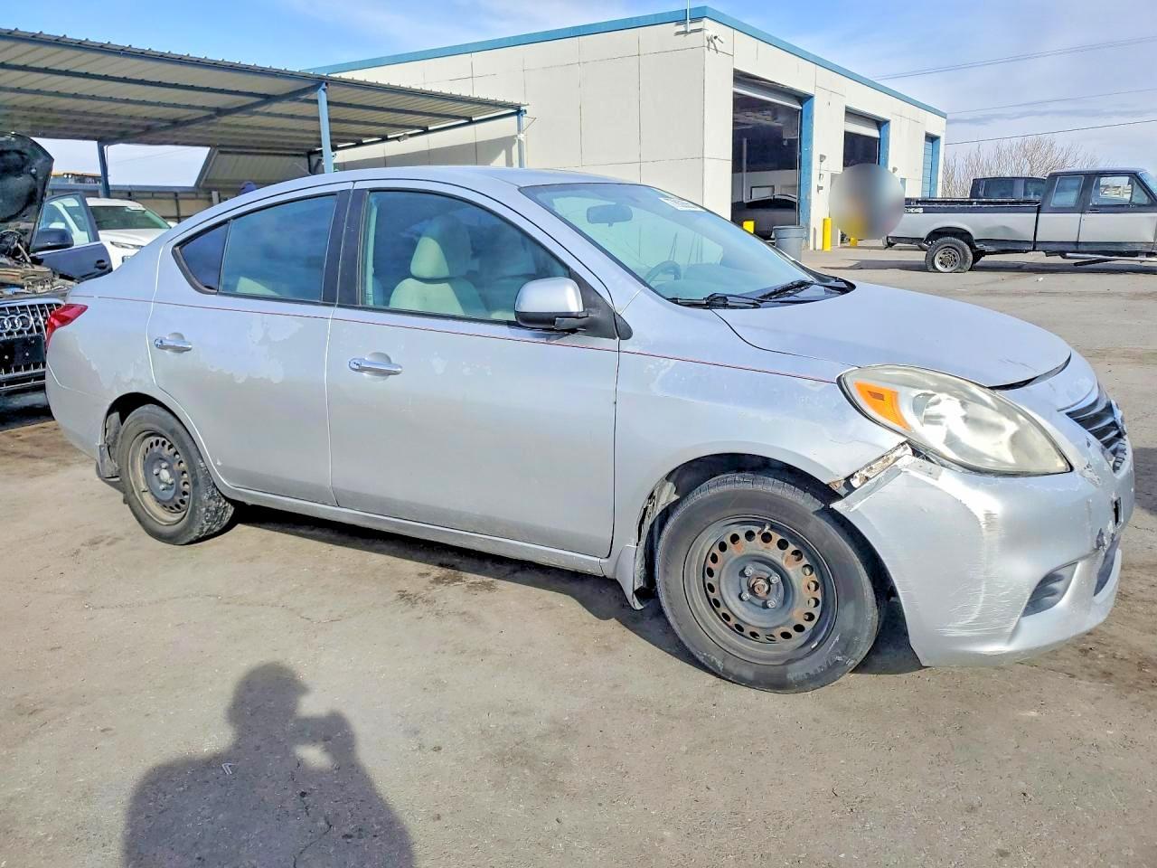 2012 Nissan Versa 1.6 S - Фото 4